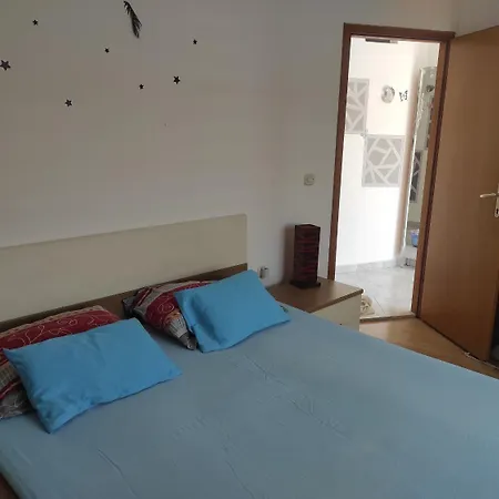 Apartment Dani Supetar